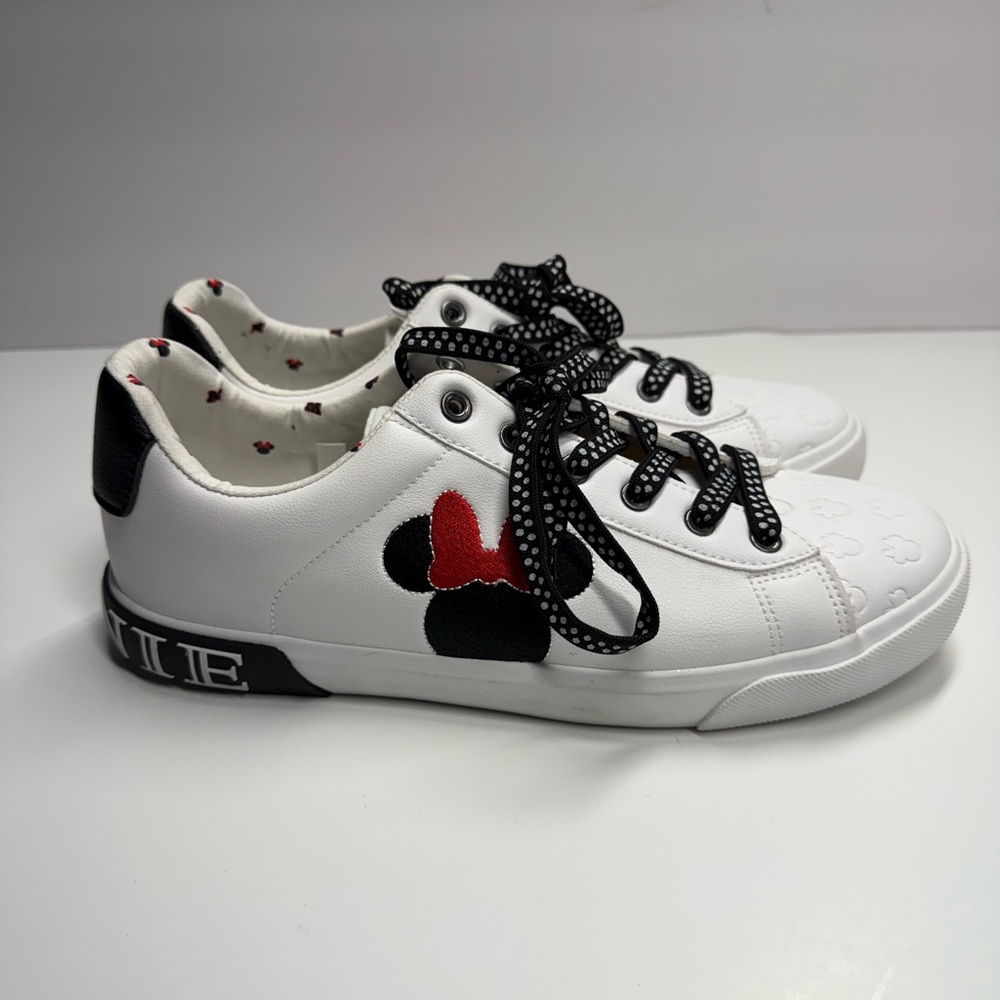 Minnie Mouse womens Shoes - White and Black